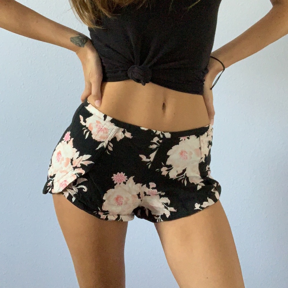 FOREVER 21 Shorts